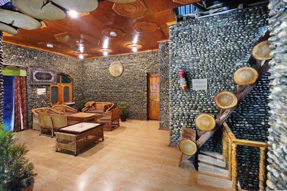 Sojourn Cottages Pahalgām Esterno foto